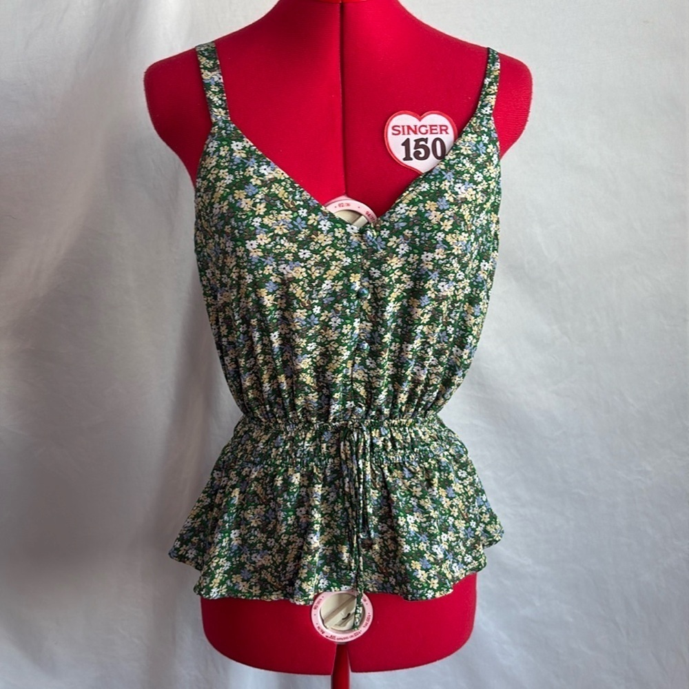 MM50 Sienna sky floral ruched waist tank top